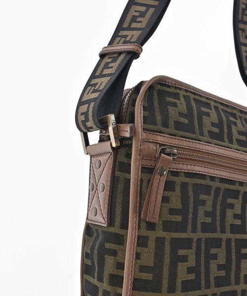 FENDI（フェンディ）ショルダーバッグ カーキ サイズ:- レディース/2200685031063