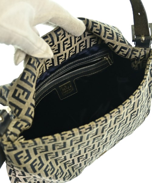 FENDI（フェンディ）ハンドバッグ ベージュ サイズ:- レディース/2200685032565