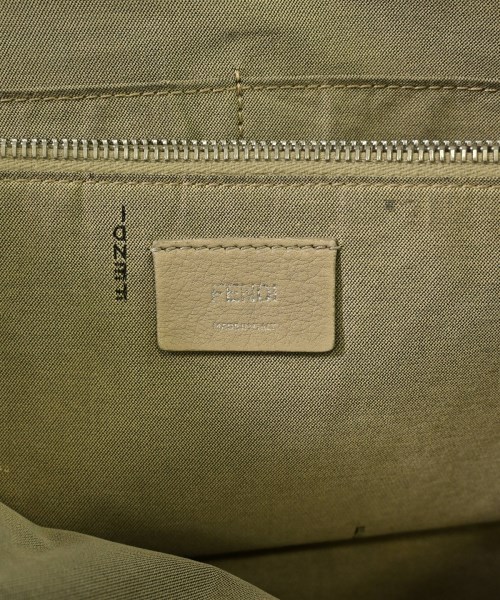 FENDI（フェンディ）ショルダーバッグ グレー サイズ:- レディース/2200687081011