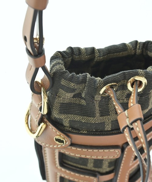 FENDI（フェンディ）ショルダーバッグ 茶 サイズ:- レディース/2200692971109