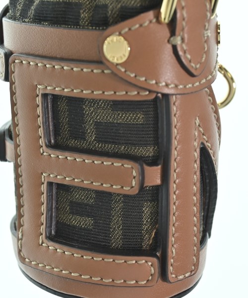 FENDI（フェンディ）ショルダーバッグ 茶 サイズ:- レディース/2200692971109