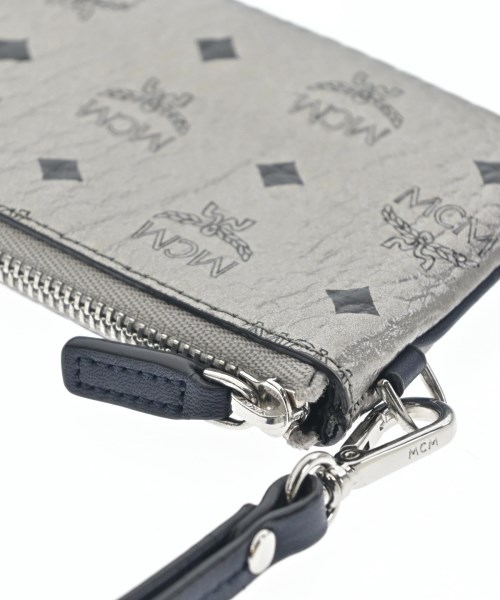 MCM（エムシーエム）ポーチ シルバー サイズ:- レディース/2200654728093