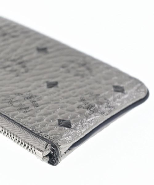 MCM（エムシーエム）ポーチ シルバー サイズ:- レディース/2200654728093