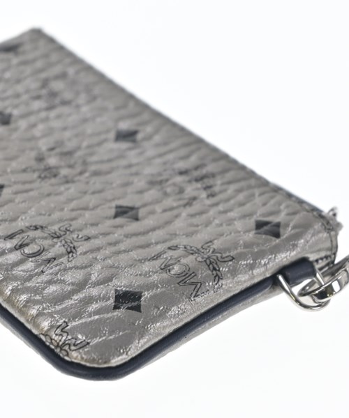 MCM（エムシーエム）ポーチ シルバー サイズ:- レディース/2200654728093