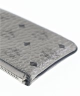 MCM（エムシーエム）ポーチ シルバー サイズ:- レディース/2200654728093