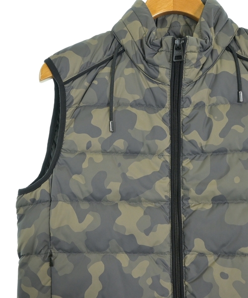 HUGO BOSS（ヒューゴボス）ダウンジャケット/ダウンベスト カーキ サイズ:S メンズ/2200637491372