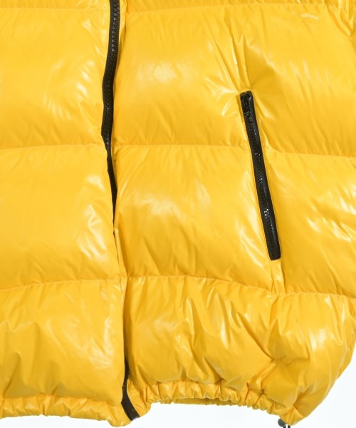 CELINE（セリーヌ）ダウンジャケット/ダウンベスト 黄 サイズ:44(S位) メンズ/2200579016022