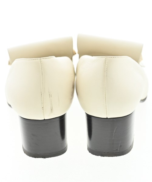 VALENTINO GARAVANI（ヴァレンティノガラヴァーニ）パンプス 白 サイズ:EU38 1/2(25cm位) レディース/2200633476076