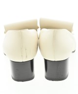 VALENTINO GARAVANI（ヴァレンティノガラヴァーニ）パンプス 白 サイズ:EU38 1/2(25cm位) レディース/2200633476076