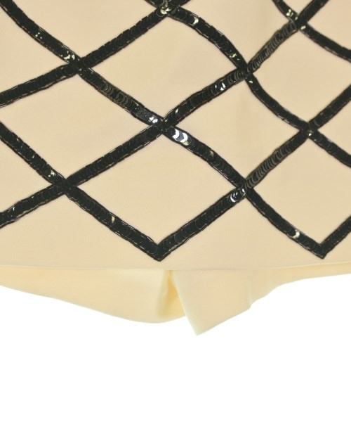 VALENTINO（ヴァレンティノ）ショートパンツ ベージュ サイズ:36(S位) レディース/2200672903069