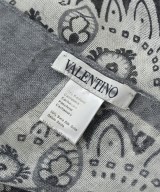 VALENTINO（ヴァレンティノ）ストール グレー サイズ:- レディース/2200717056415