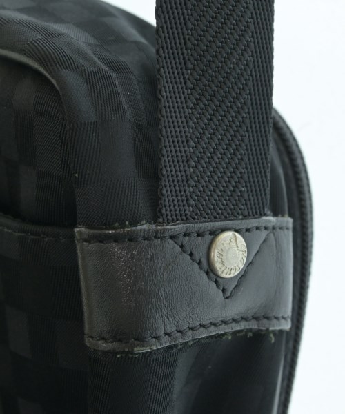 AQUASCUTUM（アクアスキュータム）ショルダーバッグ 黒 サイズ:- メンズ/2200632339013