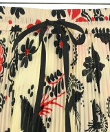 RED VALENTINO（ヴァレンティノレッド）ひざ丈スカート 白 サイズ:40(M位) レディース/2200672911644