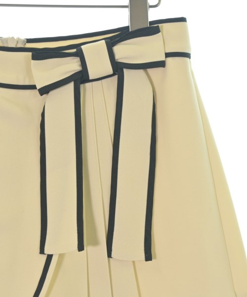 RED VALENTINO（ヴァレンティノレッド）ショートパンツ 白 サイズ:38(S位) レディース/2200680856074