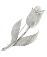 TASAKI ブローチ・コサージュ