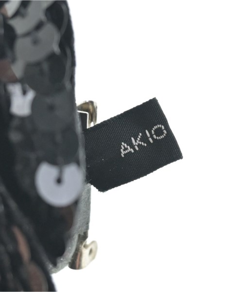 AKIO HIRATA（アキオヒラタ）ブローチ・コサージュ 黒 サイズ:- レディース/2200667699113