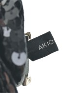 AKIO HIRATA（アキオヒラタ）ブローチ・コサージュ 黒 サイズ:- レディース/2200667699113