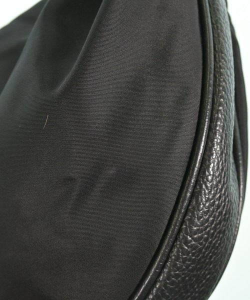 IACUCCI（イアクッチ）ショルダーバッグ 黒 サイズ:- レディース/2200673425102