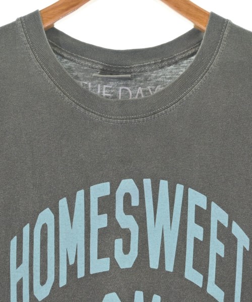 THE DAY ON THE BEACH（ザ・デイ・オン・ザ・ビーチ）Tシャツ・カットソー グレー サイズ:ONE レディース/2200619313029