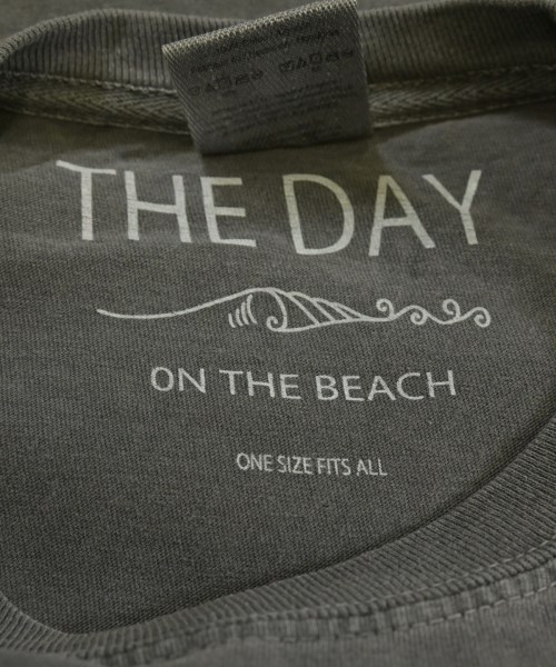 THE DAY ON THE BEACH（ザ・デイ・オン・ザ・ビーチ）Tシャツ・カットソー グレー サイズ:L レディース/2200681028395