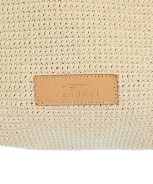 Vandori（ヴァンドリ）ショルダーバッグ 白 サイズ:- レディース/2200673753106