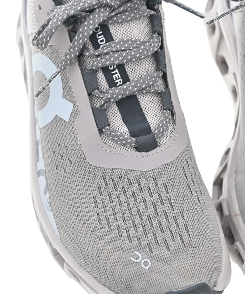 On（オン）スニーカー 茶 サイズ:24cm メンズ/2200628842039