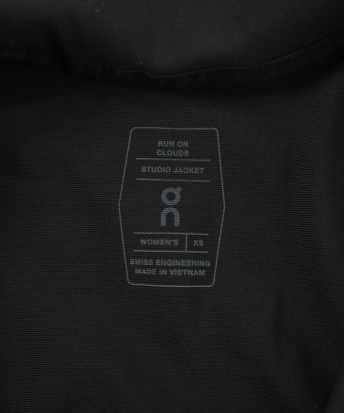 On（オン）Tシャツ・カットソー 黒 サイズ:XS レディース/2200625497027