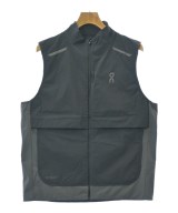 On カジュアルシャツ