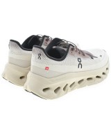 On（オン）スニーカー ベージュ サイズ:24cm レディース/2200704565081