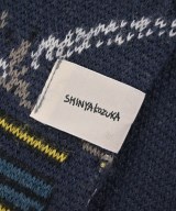 SHINYA KOZUKA（シンヤコズカ）マフラー 紺 サイズ:- メンズ/2200612367180