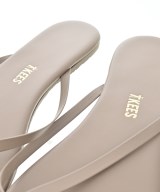 TKEES（ティキーズ）サンダル 茶 サイズ:8(25cm位) レディース/2200599943070