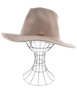 JANESSA LEONE ハット