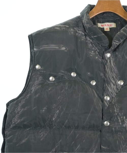 MASU（エムエーエスユー）ダウンジャケット/ダウンベスト 緑 サイズ:48(L位) メンズ/2200657400019
