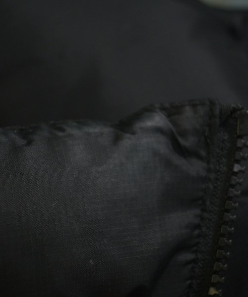 thisisneverthat（ディスイズネバーザット）ダウンジャケット/ダウンベスト 黒 サイズ:M メンズ/2200665997037