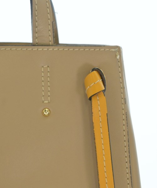 PAOLA NUTTI（パオラヌッティ）ショルダーバッグ ベージュ サイズ:- レディース/2200667624047