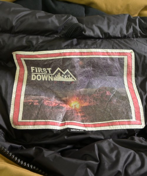 FIRST DOWN（ファーストダウン）ダウンジャケット/ダウンベスト ベージュ サイズ:M メンズ/2200610054013