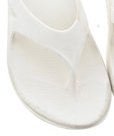 OOFOS（ウーフォス）サンダル 白 サイズ:UK6(24.5cm位) レディース/2200643963030