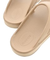OOFOS（ウーフォス）サンダル ベージュ サイズ:UK4(22.5cm位) レディース/2200621679021