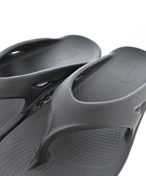 OOFOS（ウーフォス）サンダル 黒 サイズ:8(25cm位) レディース/2200609862285