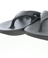 OOFOS（ウーフォス）サンダル 黒 サイズ:8(25cm位) レディース/2200609862285