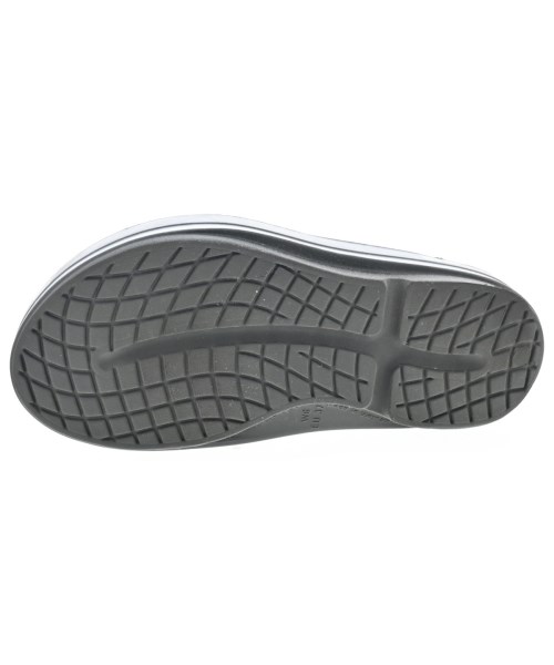 OOFOS（ウーフォス）サンダル 黒 サイズ:UK6(24.5cm位) レディース/2200614603163