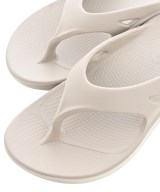 OOFOS（ウーフォス）サンダル ベージュ サイズ:EU38(24.5cm位) レディース/2200677864037