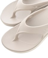 OOFOS（ウーフォス）サンダル グレー サイズ:7(24cm位) レディース/2200691136158