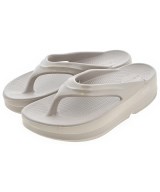 OOFOS（ウーフォス）サンダル ベージュ サイズ:UK7(25.5cm位) レディース/2200699862011