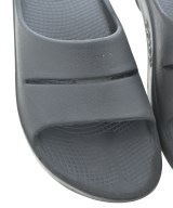 OOFOS（ウーフォス）サンダル 黒 サイズ:US8(25cm位) レディース/2200655984047
