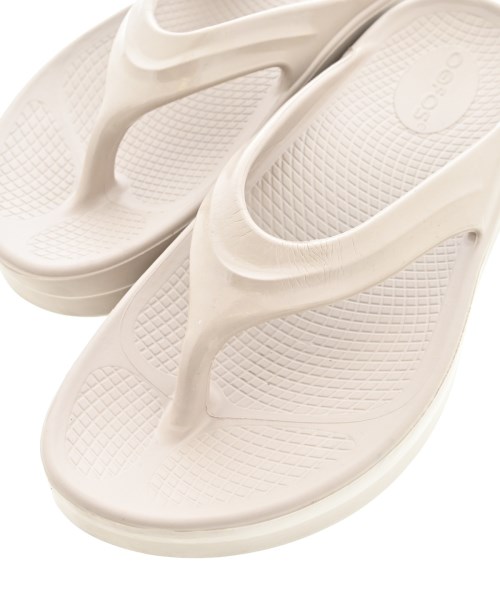 OOFOS（ウーフォス）サンダル ベージュ サイズ:8(25cm位) レディース/2200710131010
