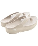 OOFOS（ウーフォス）サンダル ベージュ サイズ:8(25cm位) レディース/2200710131010
