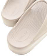 OOFOS（ウーフォス）サンダル ベージュ サイズ:8(25cm位) レディース/2200710131010