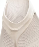OOFOS（ウーフォス）サンダル ベージュ サイズ:EU39(25.5cm位) レディース/2200713245011
