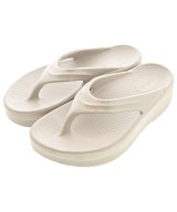 OOFOS（ウーフォス）サンダル ベージュ サイズ:EU38(24.5cm位) レディース/2200640055011